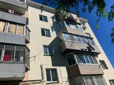 ЧИСТАЯ УЮТНАЯ КВАРТИРА С БАЛКОНОМ — sm.webp