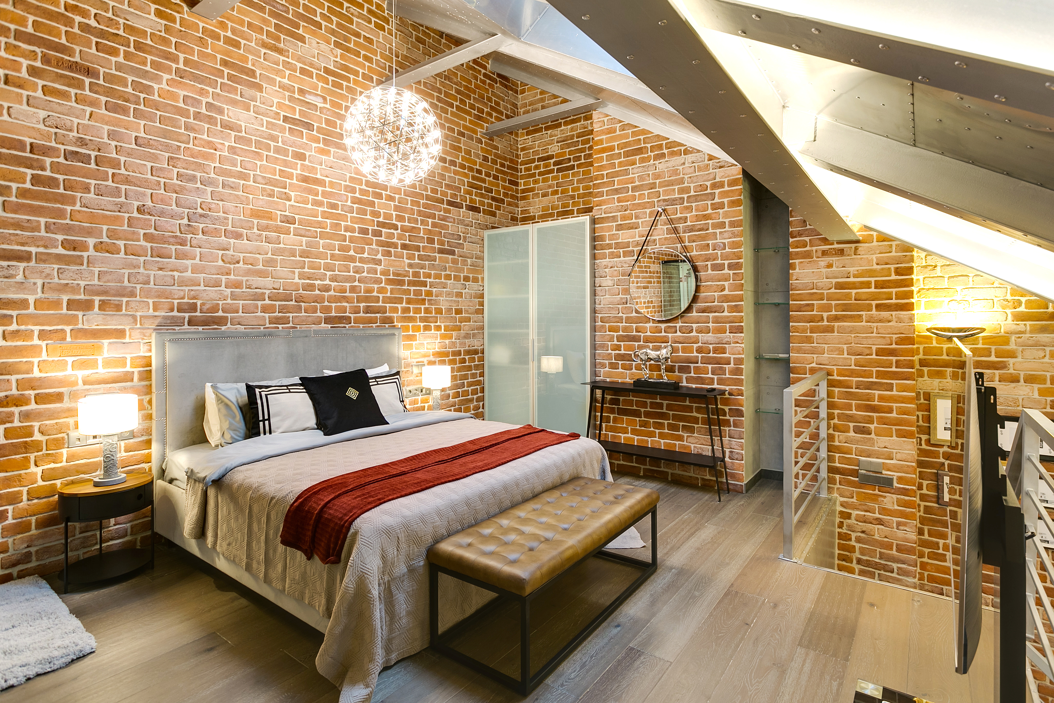 House loft москва. Двухуровневый лофт в Москве. Волга лофт. Loft River. Smart Lofts Moscow.