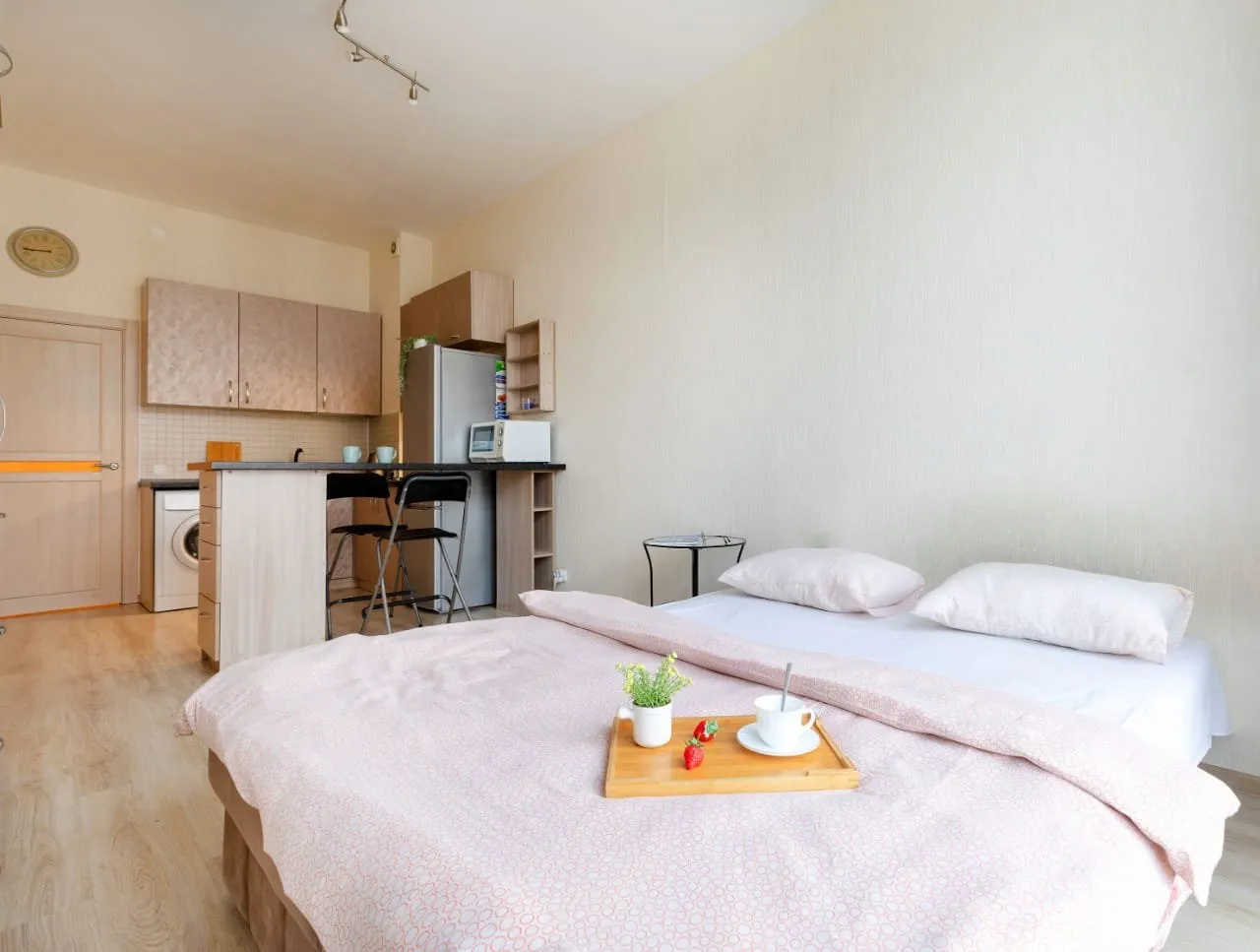 Апартаменты студио 3х местные улучшенные с балконом 9 — xl.webp