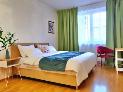 Квартира с большой кроватью и рабочим столом в 3 минутах пешком от метро — sm.webp