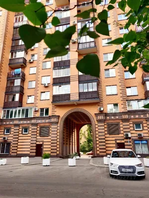 Квартира с большой кроватью и рабочим столом в 3 минутах пешком от метро — sm.webp