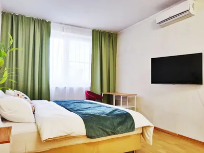 Квартира с большой кроватью и рабочим столом в 3 минутах пешком от метро — sm.webp