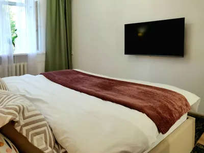 2 минуты пешком до метро, 2 изолированные спальни, рабочий стол — sm.webp