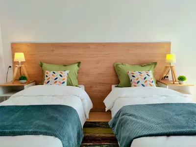 2 минуты пешком до метро, 2 изолированные спальни, рабочий стол — xl.webp