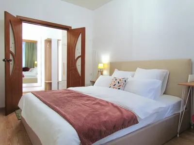 2 минуты пешком до метро, 2 изолированные спальни, рабочий стол — xl.webp