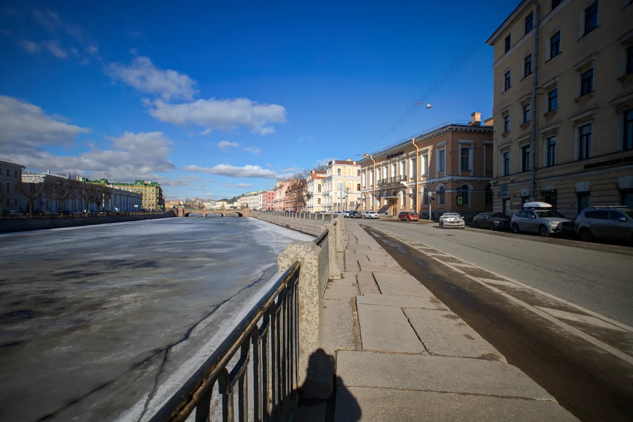 УЮТНАЯ КВАРТИРА У АНИЧКОВА МОСТА — xl.webp