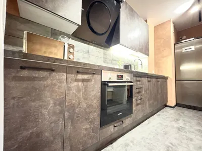 2-к. квартира, 80 м², 13/21 эт. — sm.webp