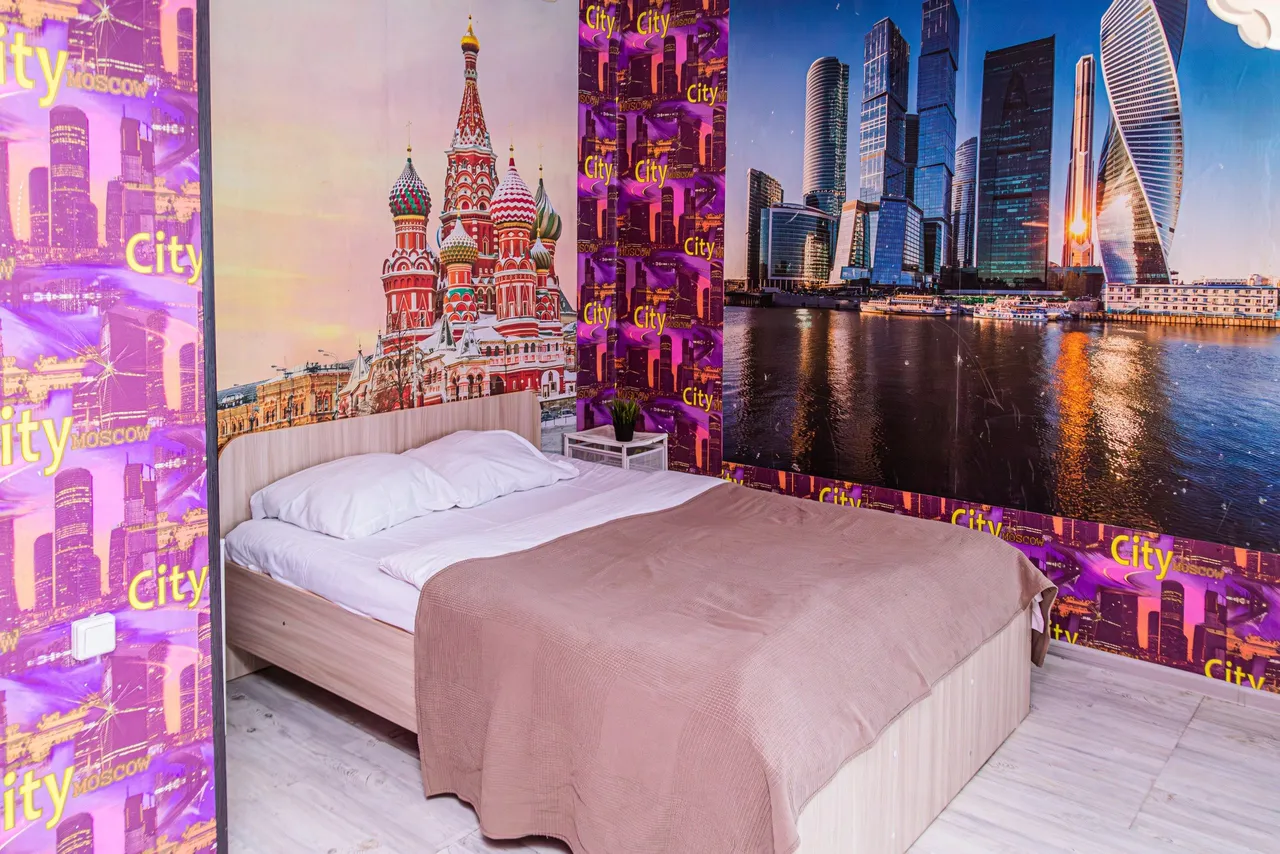 Однушка в стиле ночной Москвы — xl.webp