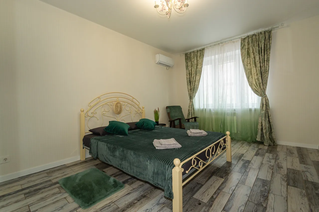 КВАРТИРА В КРАСНОМ АКСАЕ ВИНТАЖ — xl.webp