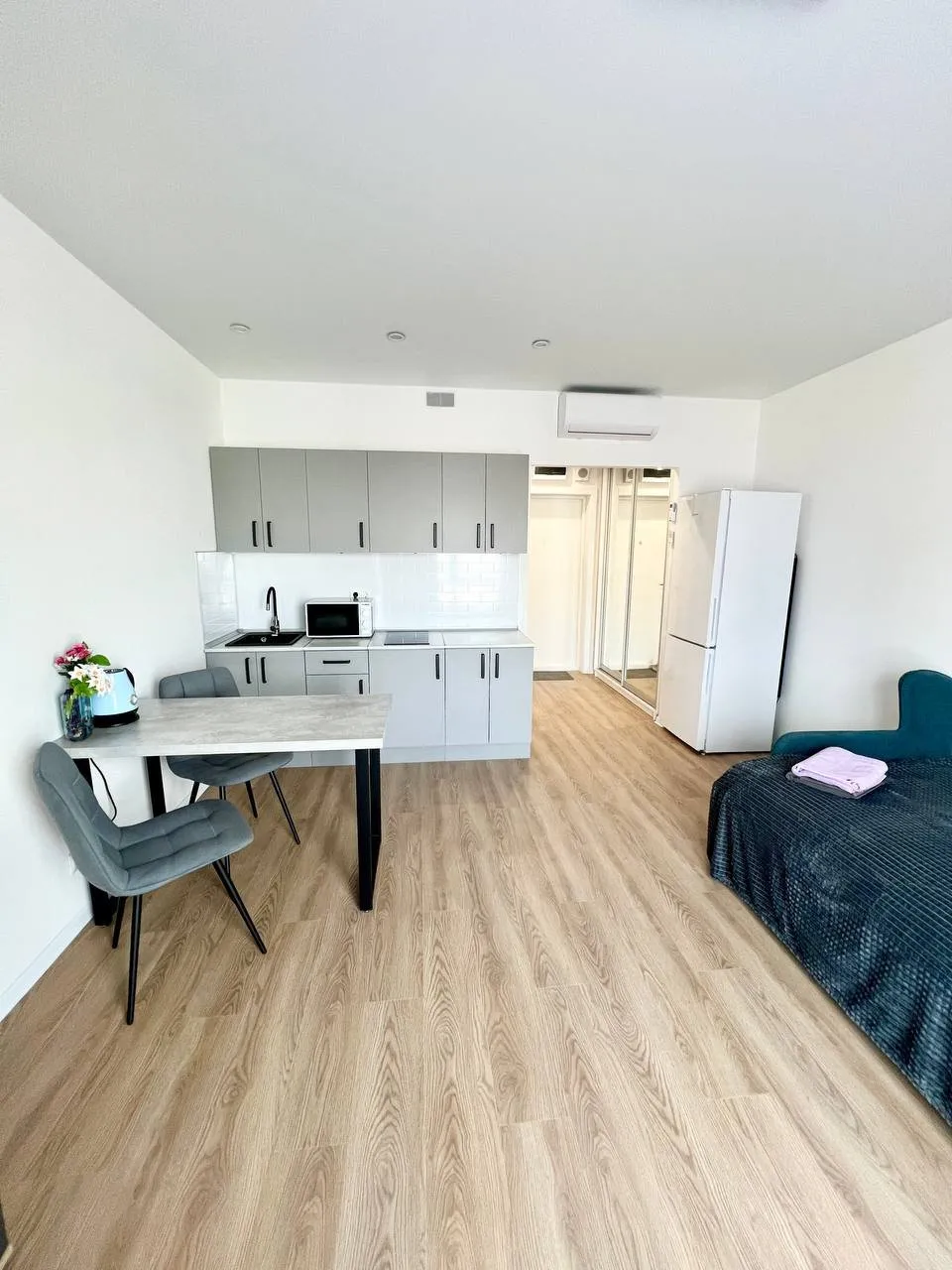Art Life Apartment Novohohlovskaya — xl.webp