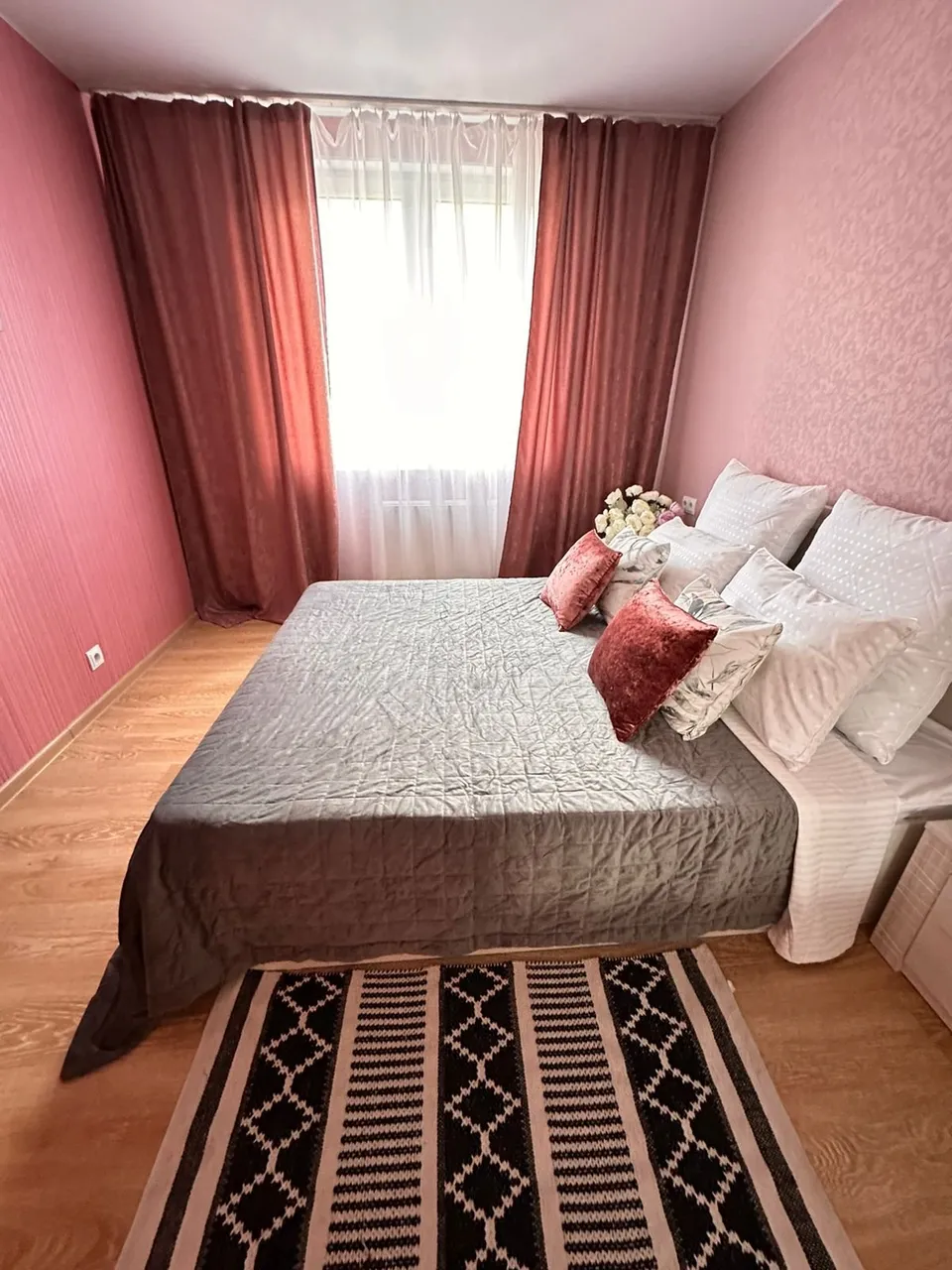 Апартаменты рядом с ЖД Вокзалом — xl.webp