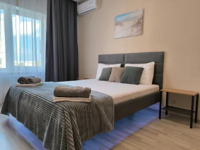 У пляжа на 5 спальных мест в современном комплексе — sm.webp