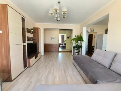 У пляжа на 5 спальных мест в современном комплексе — xl.webp