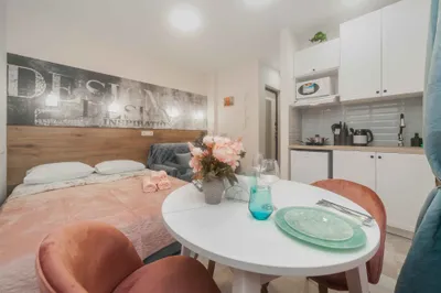 Студи на Бауманской — sm.webp