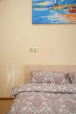 Светлая студия с большими окнами — sm.webp