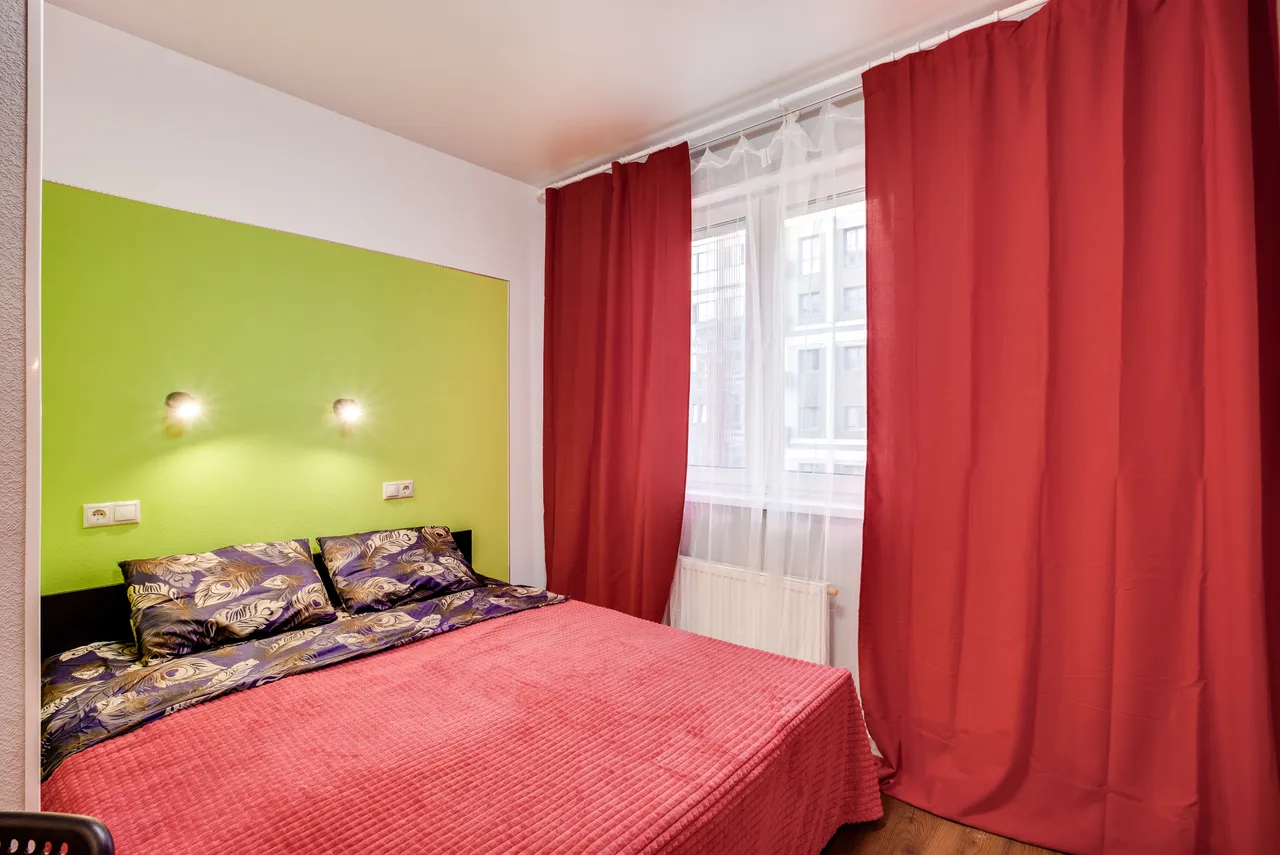 Яркая студия на 12 этаже — xl.webp