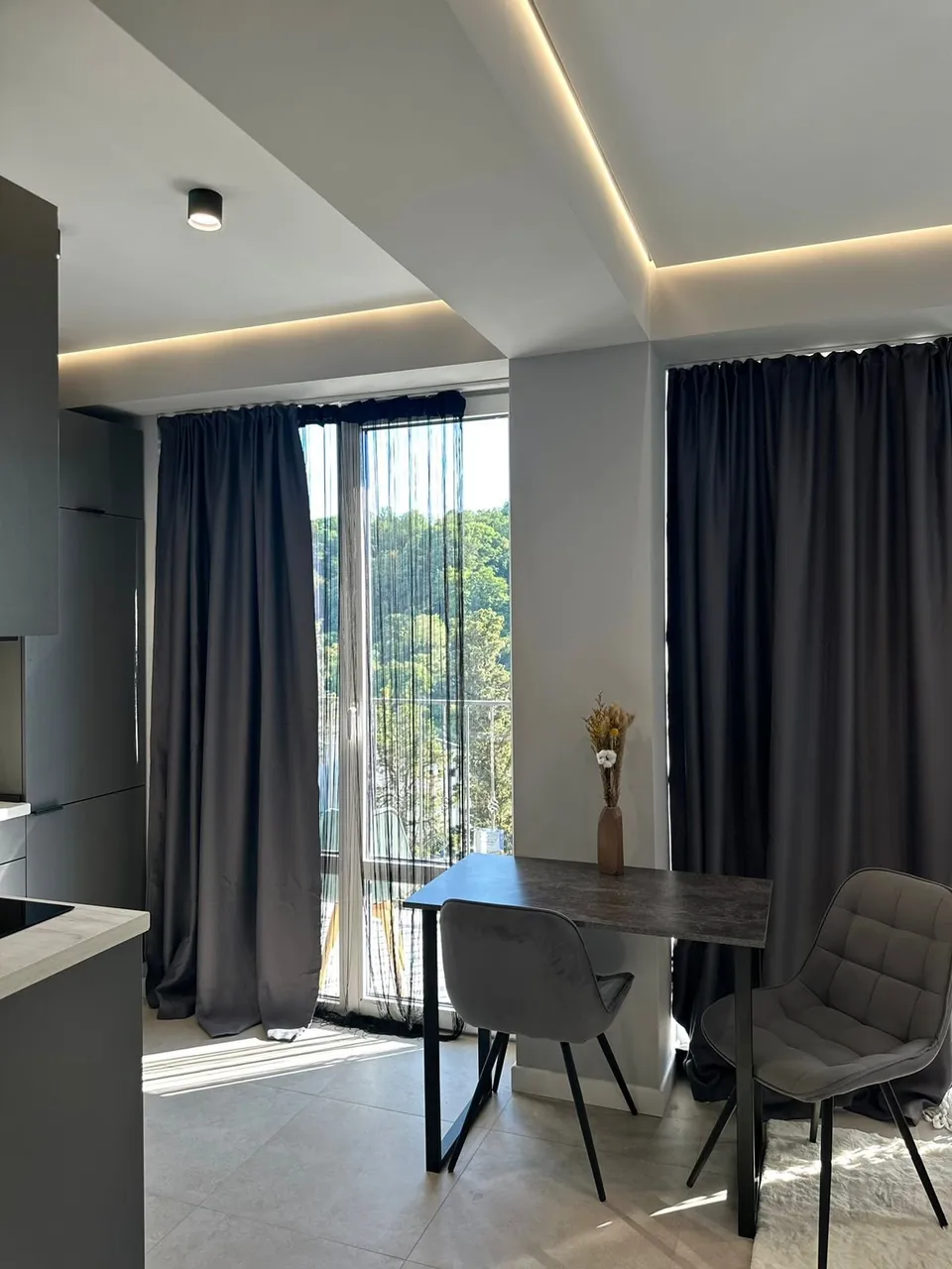 Сдается новая квартира-студия в ЖК "Звездный берег" — xl.webp