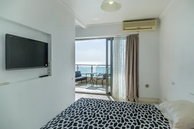 Апартаменты с бассейном и панорамным видом на море — xl.webp