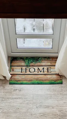 Дом шалаш с купелью, возле озера — sm.webp