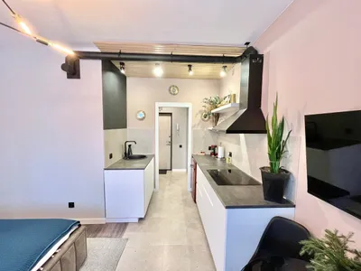 Стильная студия Star Apartments у аэропорта — sm.webp