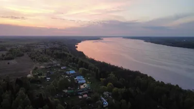 Дом на живописном берегу Волги — sm.webp