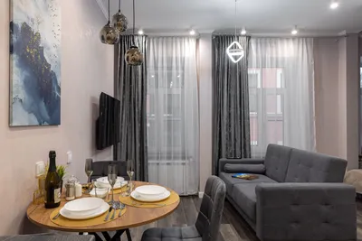 Дизайнерская студия FEEL AT HOME на три окна у Невского проспекта — sm.webp