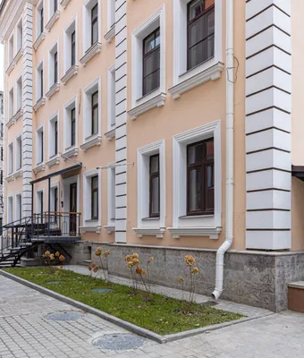 Дизайнерская студия FEEL AT HOME на три окна у Невского проспекта — sm.webp