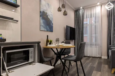 Дизайнерская студия FEEL AT HOME на три окна у Невского проспекта — sm.webp