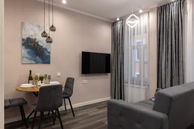 Дизайнерская студия FEEL AT HOME на три окна у Невского проспекта — sm.webp