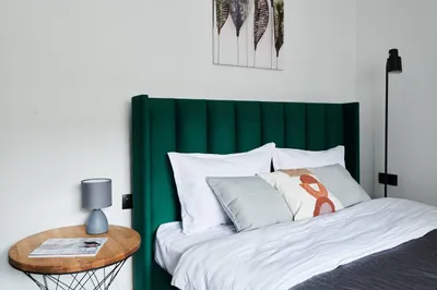 Уютная студия Emerald Honey  — xl.webp