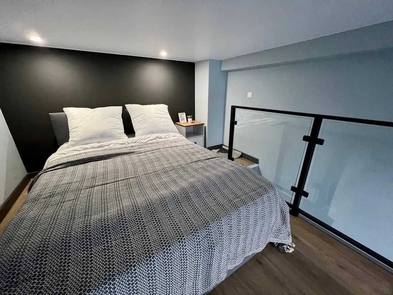 Двухуровневые апартаменты Gray Glass в 5 минутах Нагорная — xl.webp