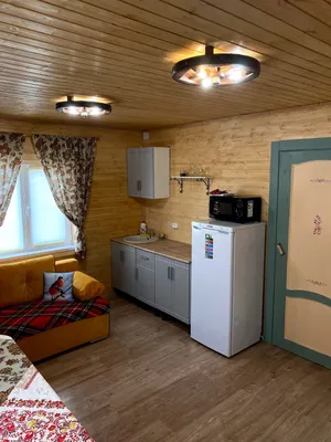 Лесной домик с баней на озере — sm.webp