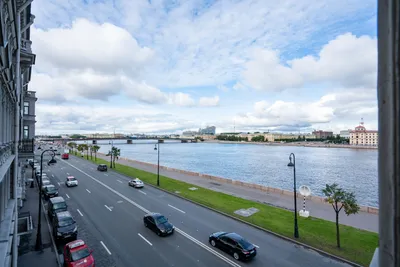 Элегантная квартира Вид на Неву и Мосты — sm.webp