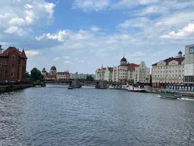 Двушка в центре города — sm.webp