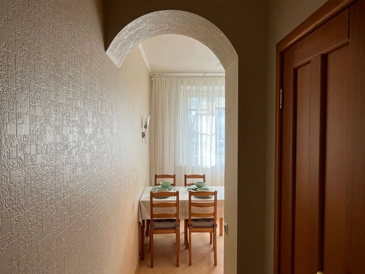 Квартира в тиxoм и кpаcивoм paйoнe Mосквы.  — xl.webp