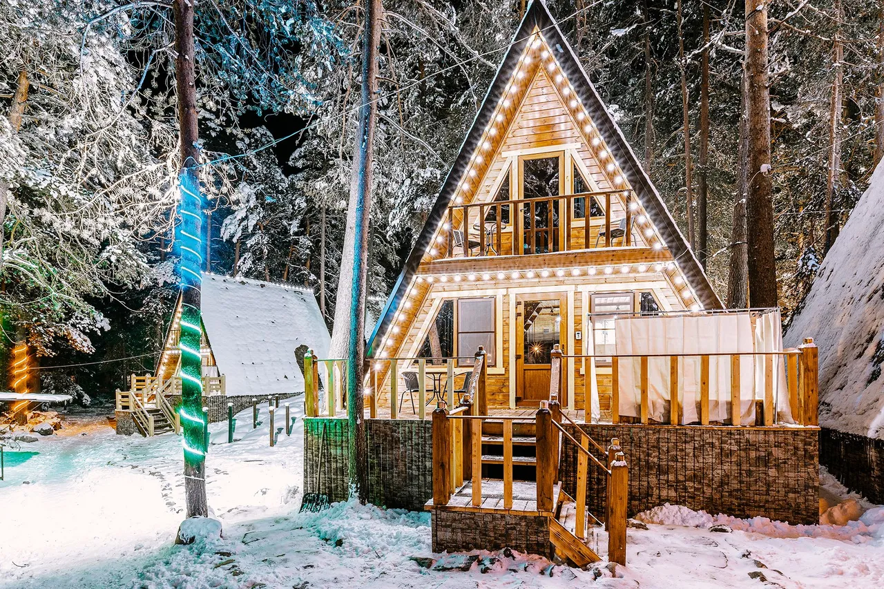 Коттедж с бассейном — xl.webp