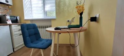 Бизнес-студия в цветущем дворике — sm.webp