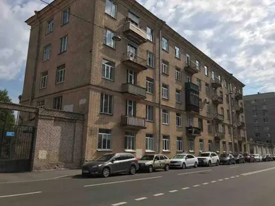 Уютная двухкомнатная квартира у Таврического сада — sm.webp