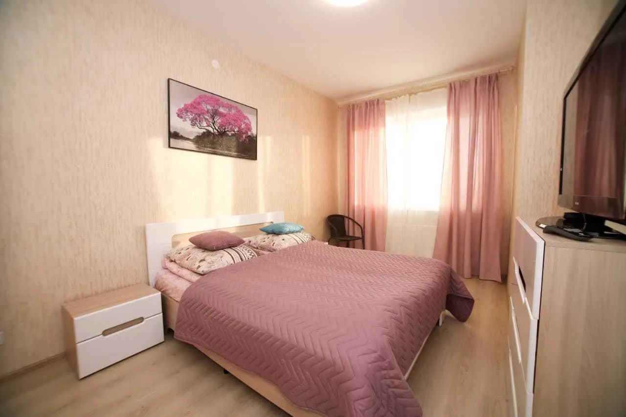 Апарт Гулливер - Евродвушка по Революции 52Б — xl.webp