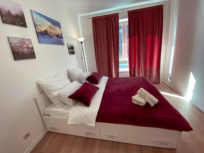 Sunny Days Apartment Lyublino Park 3 — sm.webp