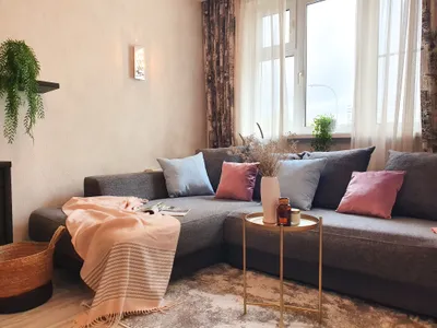 Двухкомнатная квартира с дизайнерским ремонтом — sm.webp