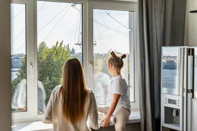 YOUR VIEW APART с видом на разводной мост — xl.webp