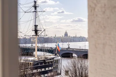 YOUR VIEW APART с видом на разводной мост — sm.webp
