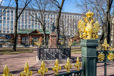 YOUR VIEW APART с видом на разводной мост — sm.webp