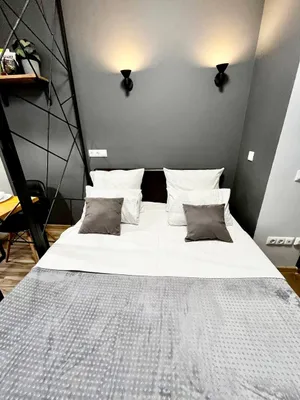 Sunny Days Apartment Layner 1 — xl.webp