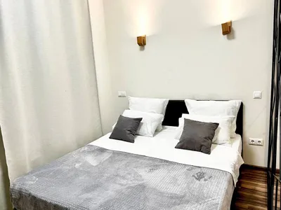 Sunny Days Apartment Layner 2 — sm.webp