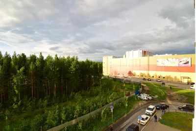 хорошая квартира в Сургуте возле ТЦ Аура — sm.webp