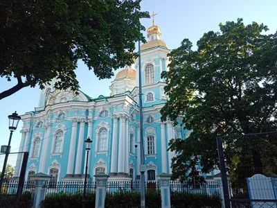 Двухкомнатная квартира в центре Петербурга — sm.webp
