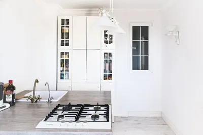 White studio — xl.webp