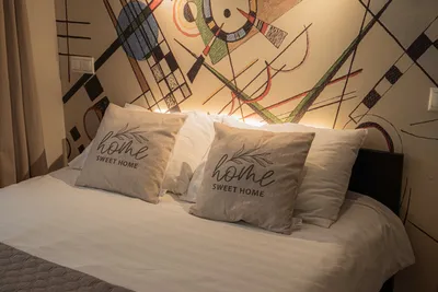 KANDINSKY STUDIO — xl.webp